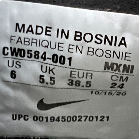 Never worn. Legend 8 PRO FG cleats. Runs small. - Picture 4 of 4